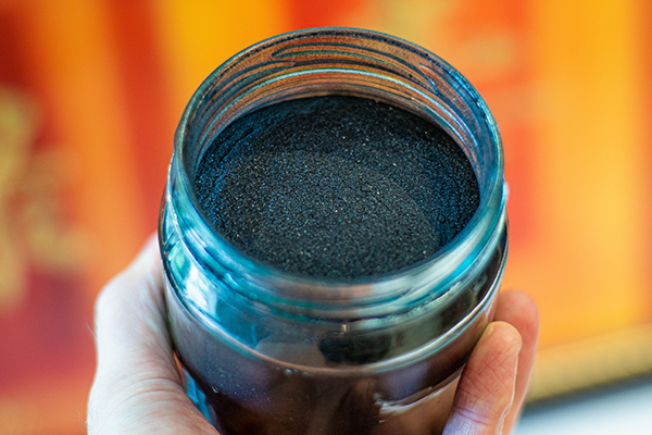 crema negra